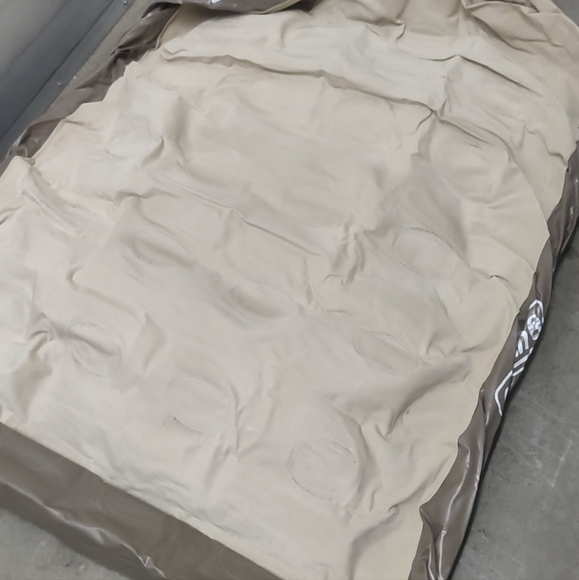 USED AIR BED - Picture 6 of 11